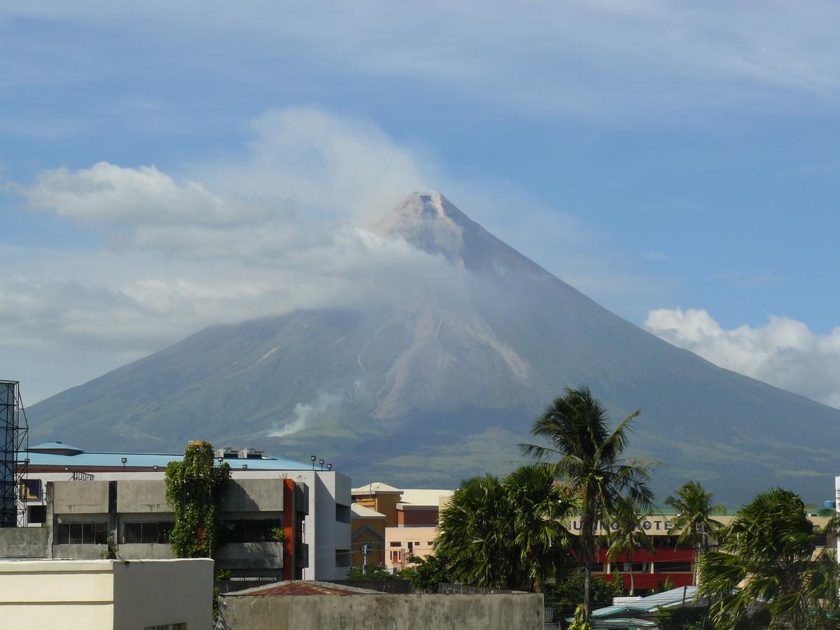 Third & Sean'S Place Legazpi Luaran gambar