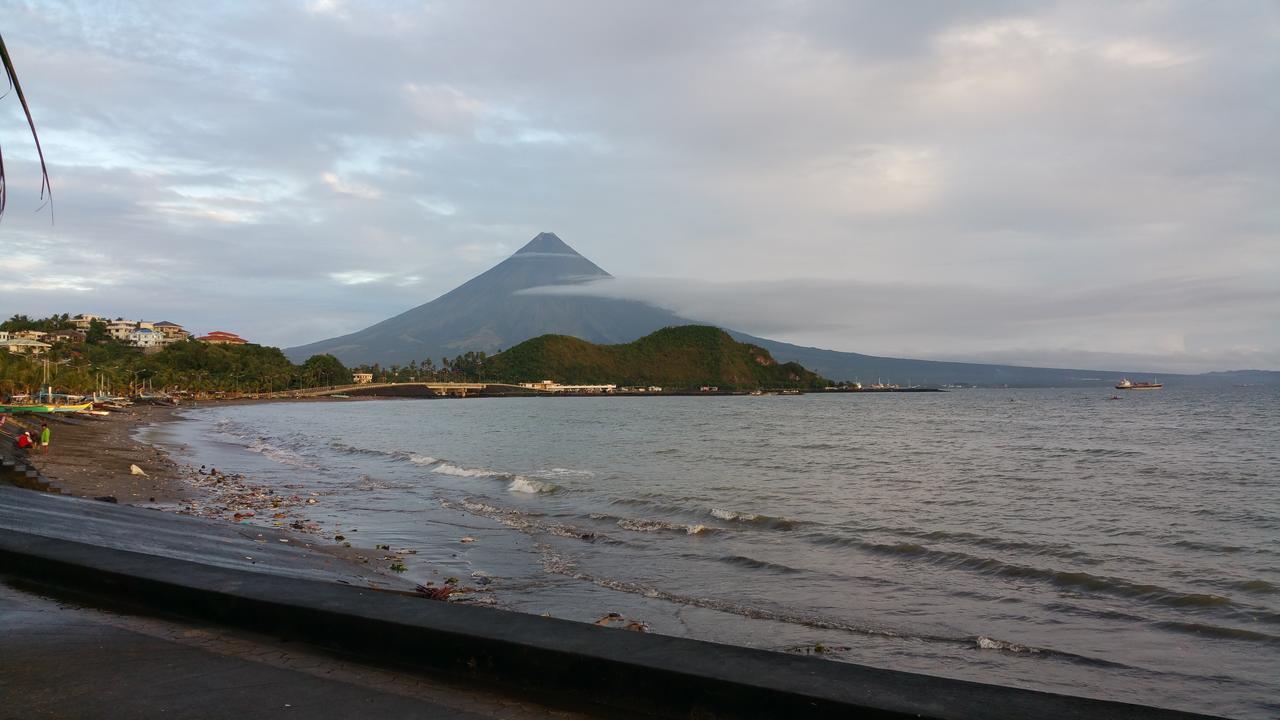 Third & Sean'S Place Legazpi Luaran gambar